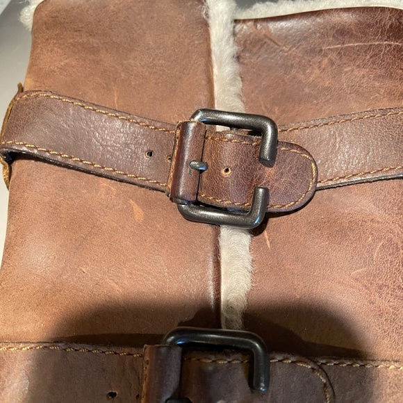Born leather boots with triple buckle - Picture 13 of 14